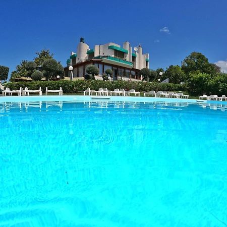 villalessandra Civitavecchia Exteriör bild
