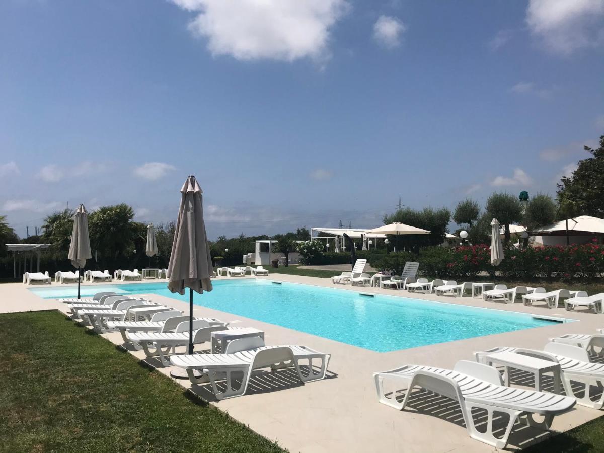 villalessandra Civitavecchia Exteriör bild